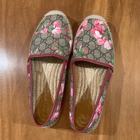 Size 10 Pink Flower Gucci Espadrilles - Picture 6 of 6